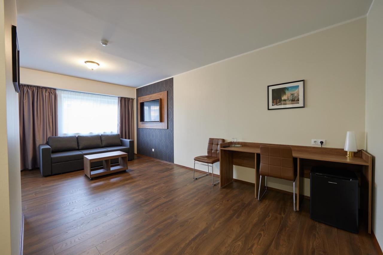 Hotell Wesenbergh Раквере Екстериор снимка
