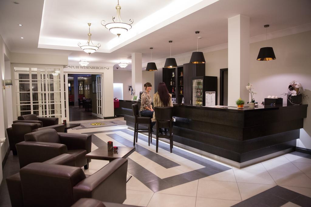 Hotell Wesenbergh Раквере Екстериор снимка