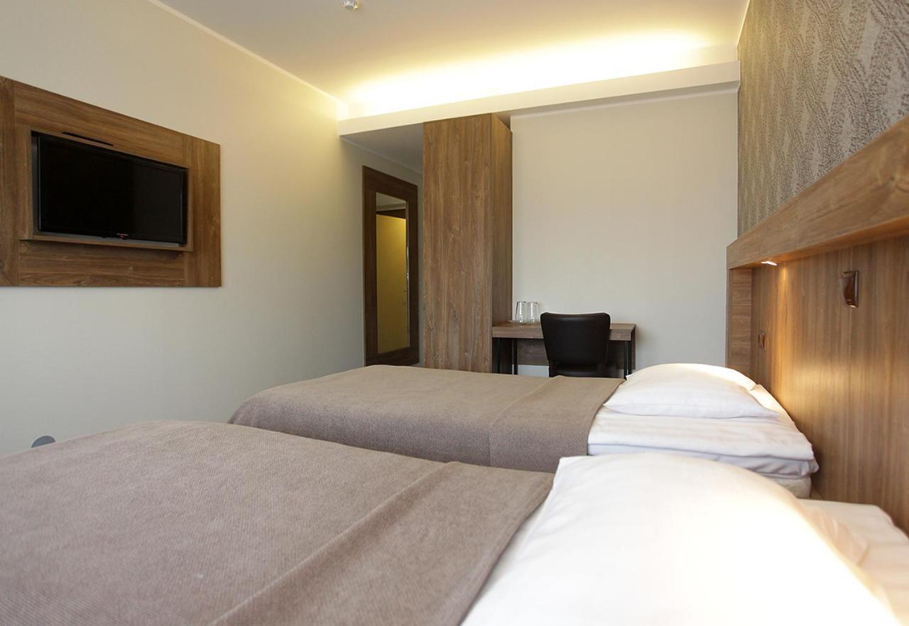 Hotell Wesenbergh Раквере Екстериор снимка